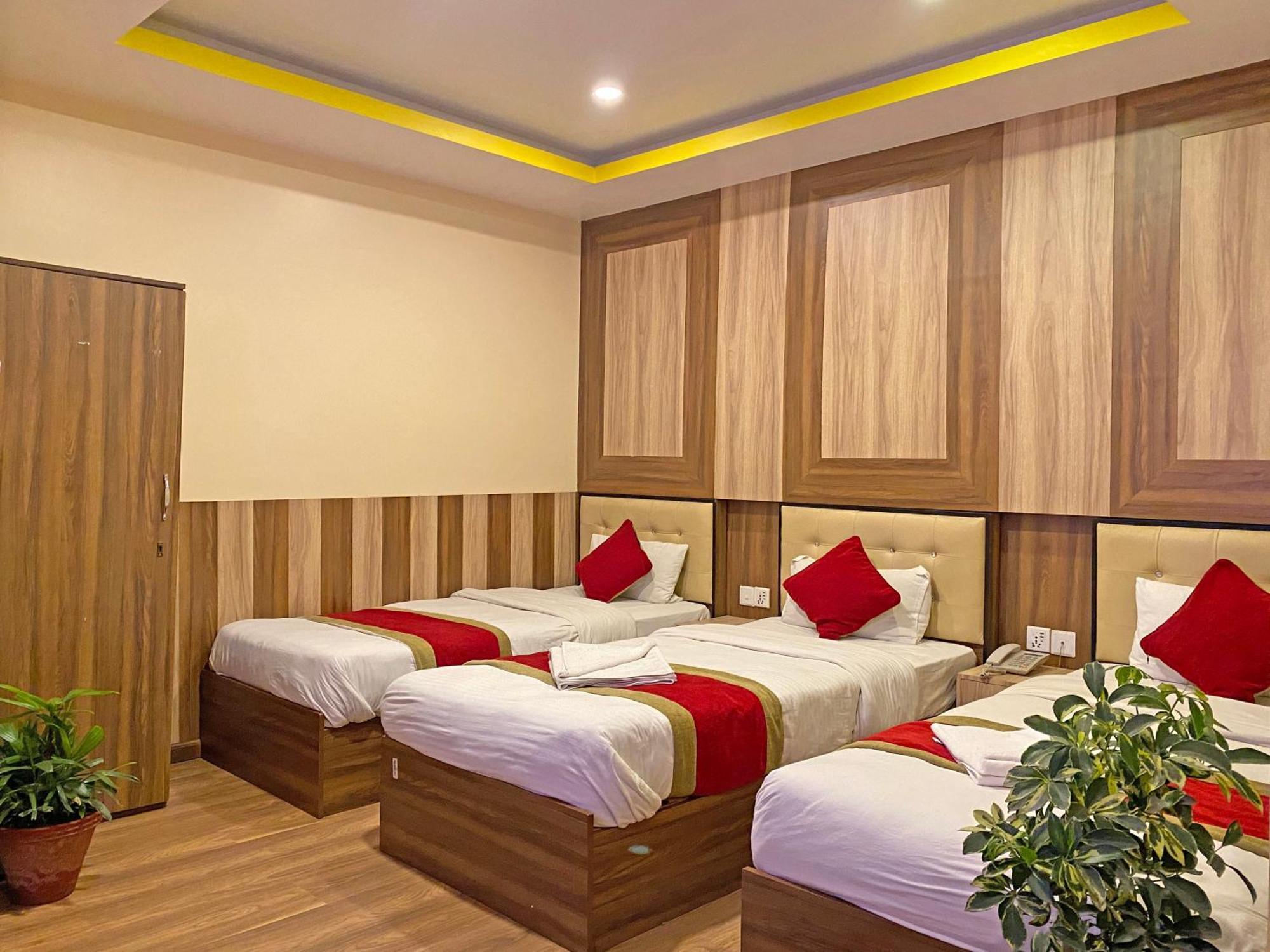 Hotel Airport Holiday Kathmandu Exterior foto