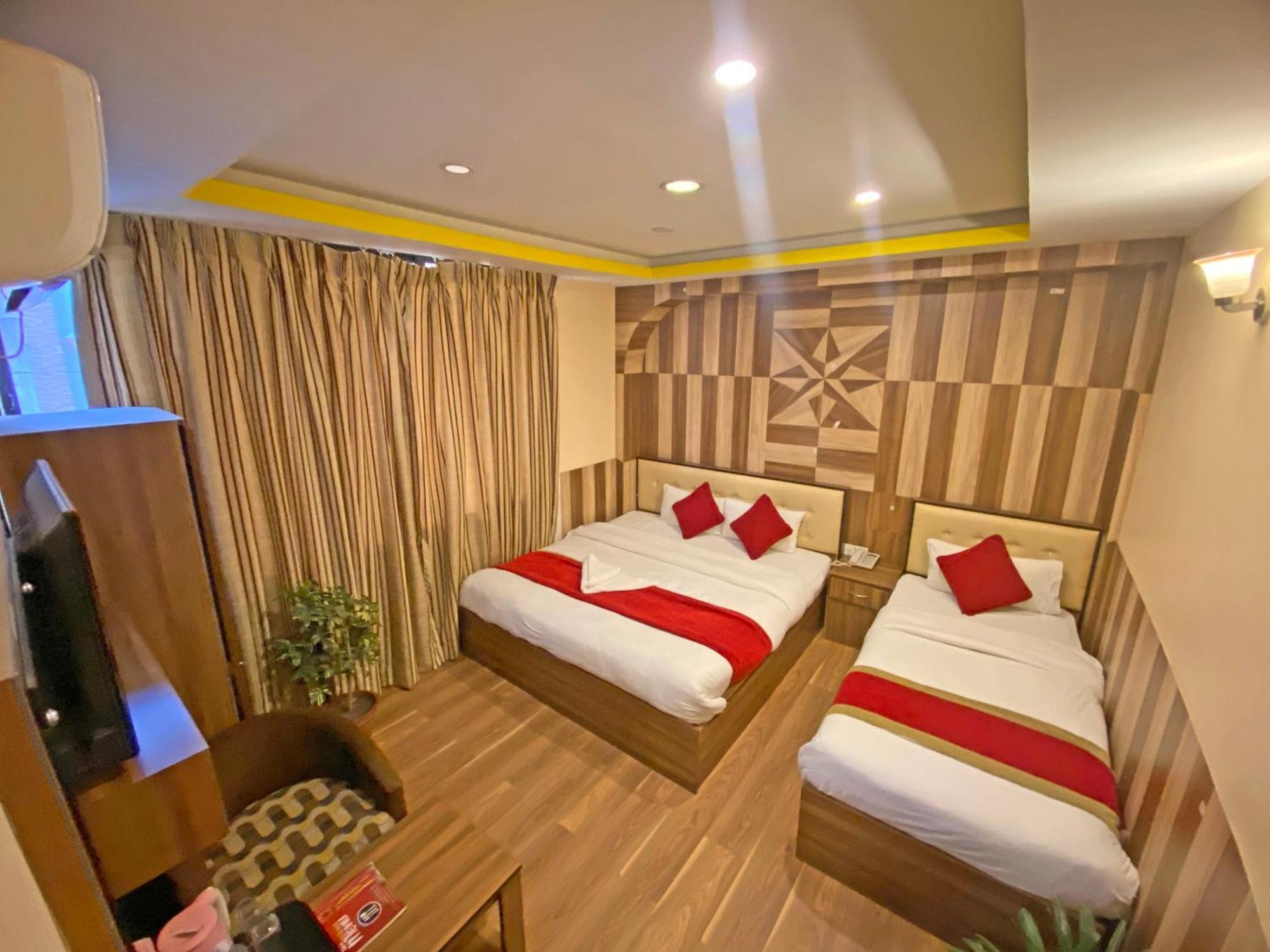 Hotel Airport Holiday Kathmandu Exterior foto