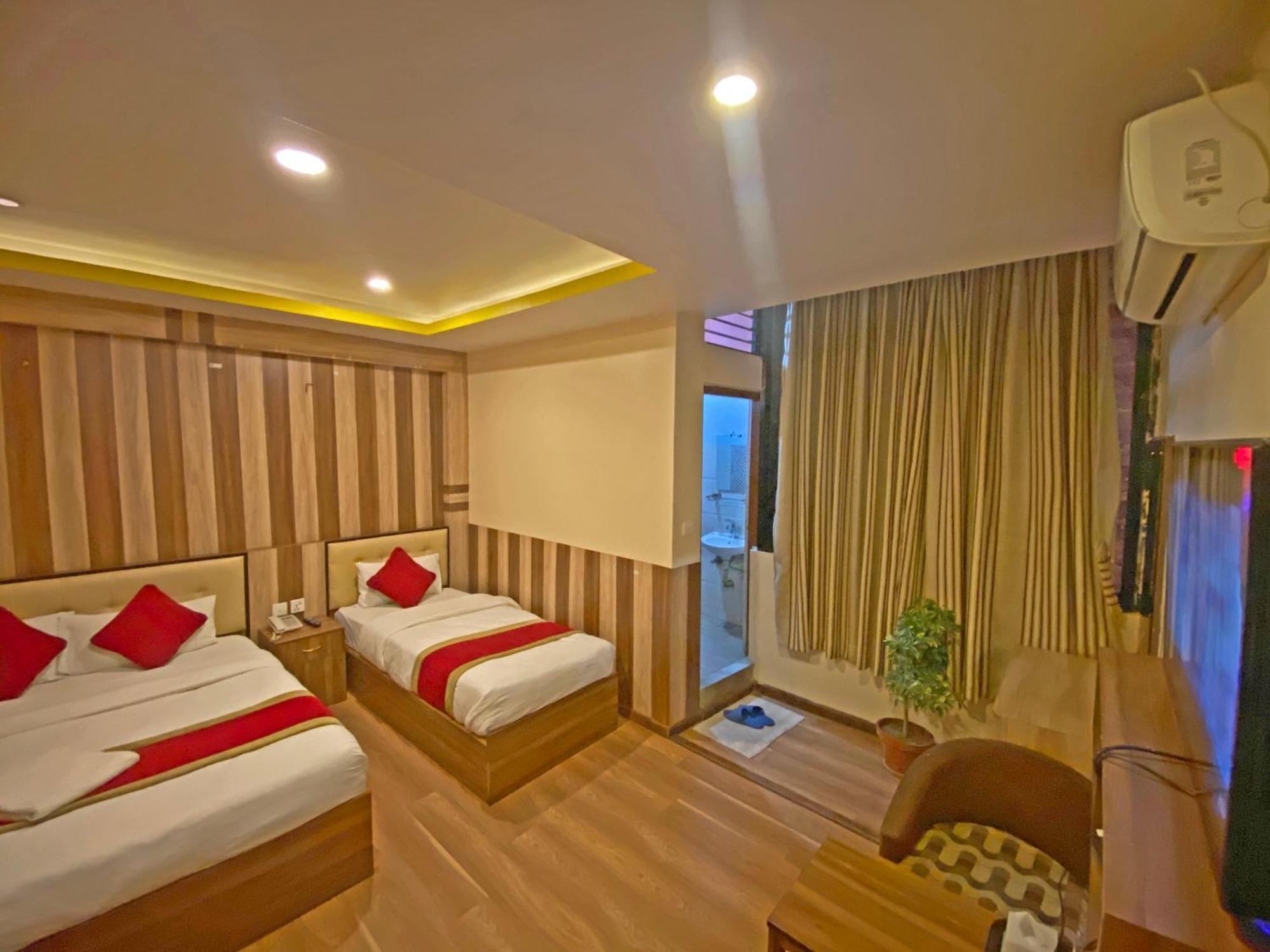 Hotel Airport Holiday Kathmandu Exterior foto