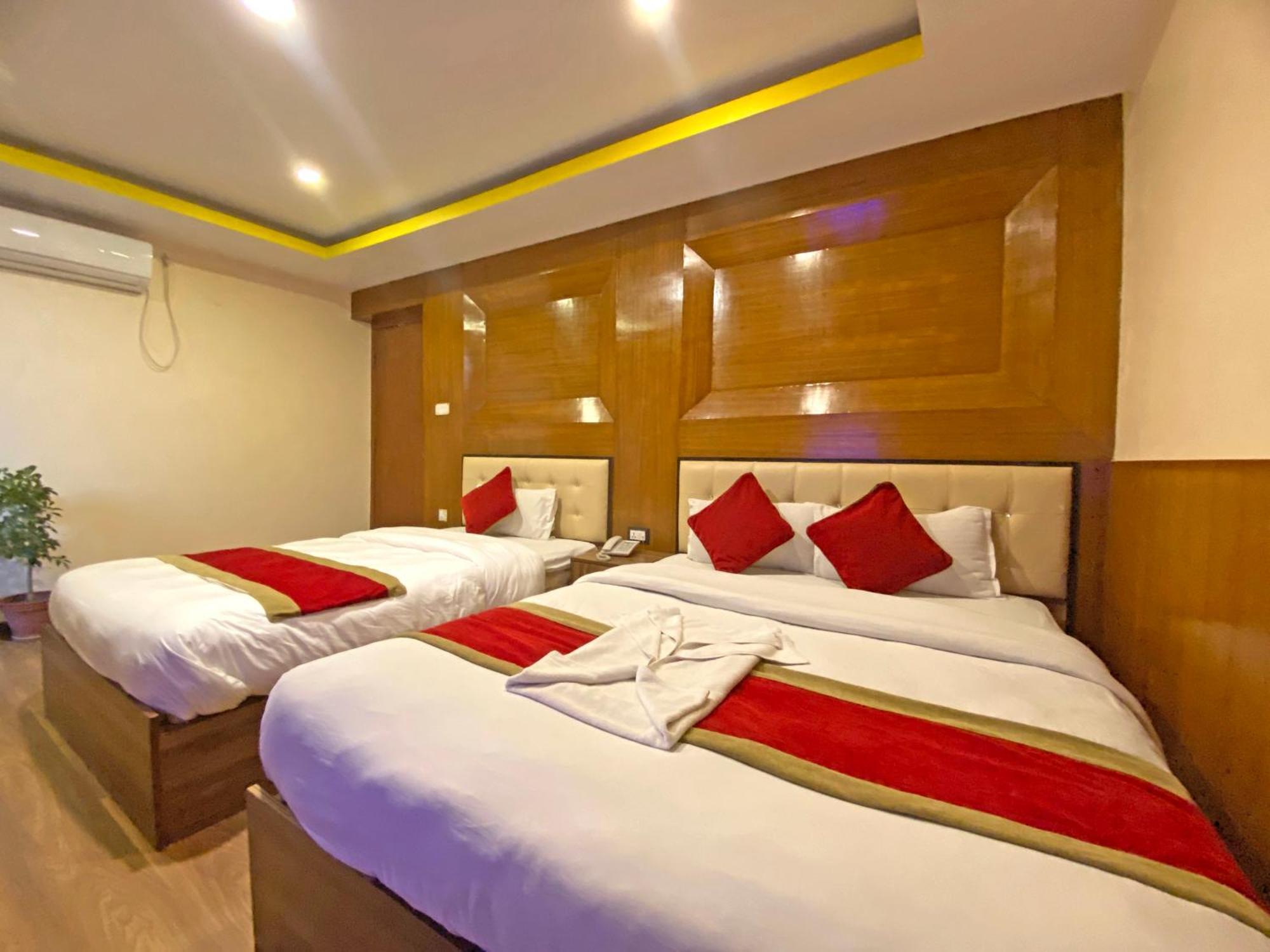 Hotel Airport Holiday Kathmandu Exterior foto