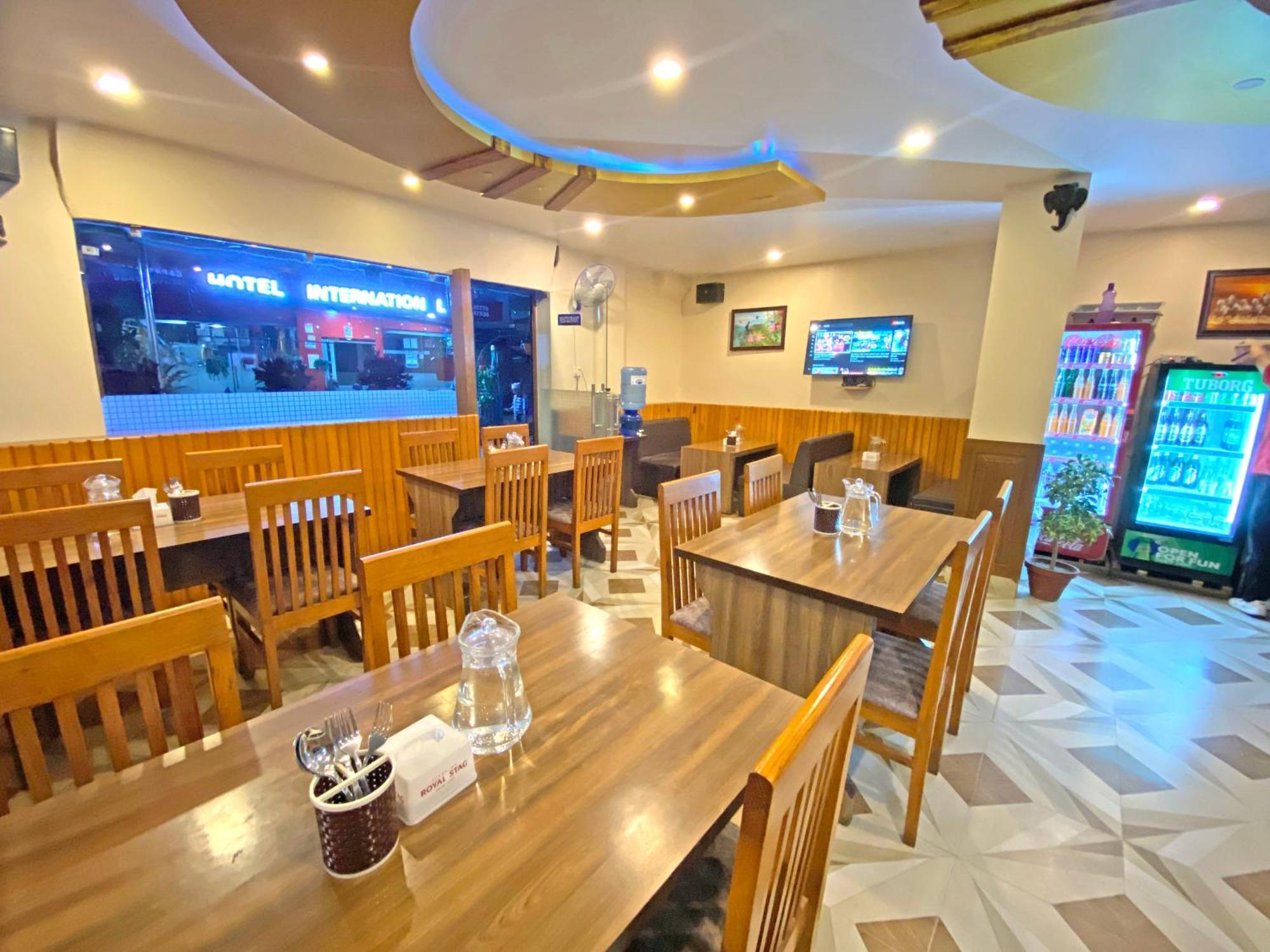 Hotel Airport Holiday Kathmandu Exterior foto