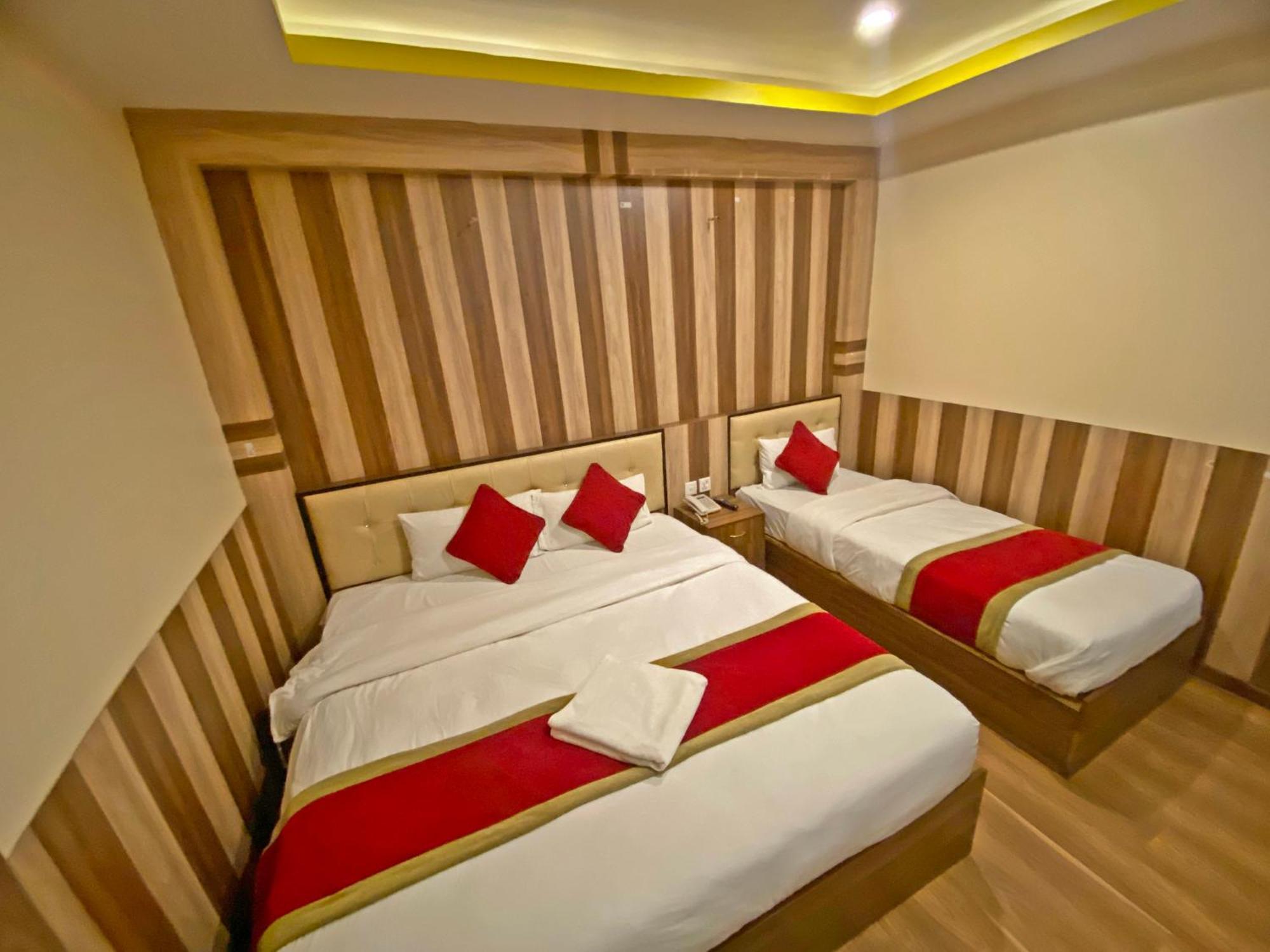 Hotel Airport Holiday Kathmandu Exterior foto