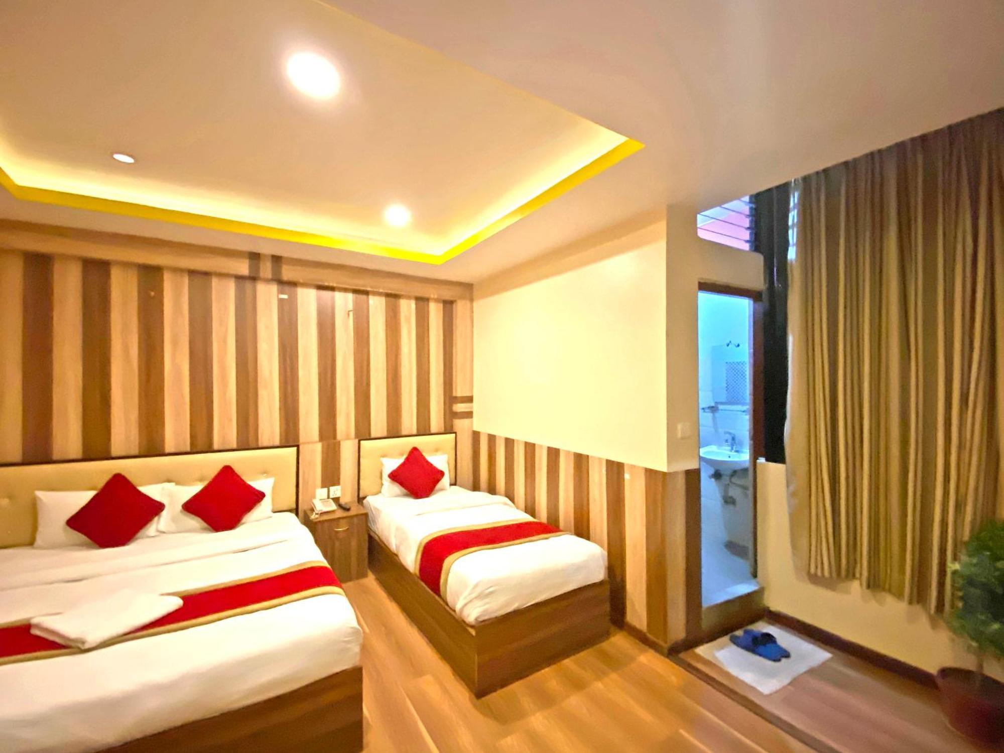Hotel Airport Holiday Kathmandu Exterior foto