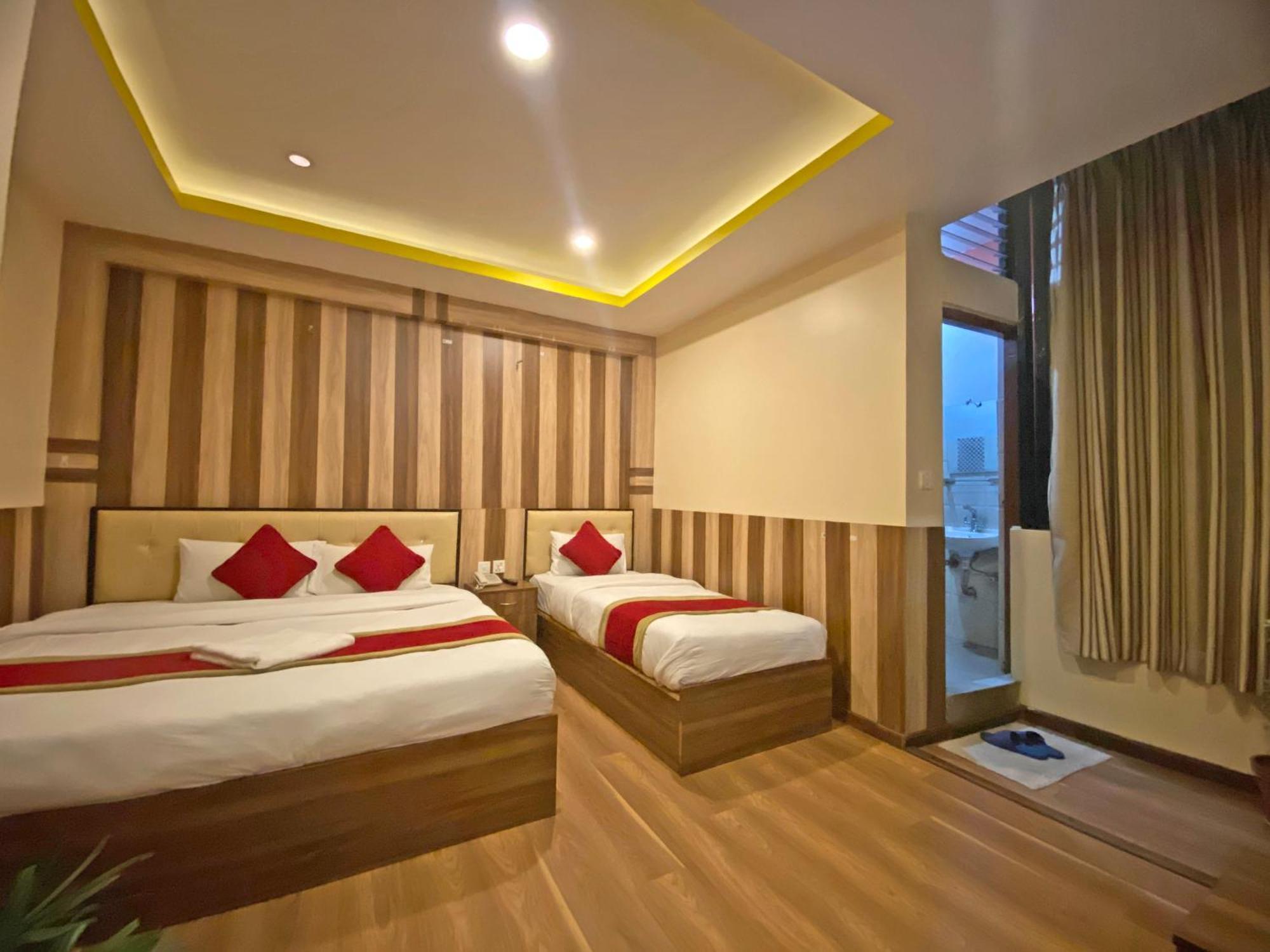 Hotel Airport Holiday Kathmandu Exterior foto