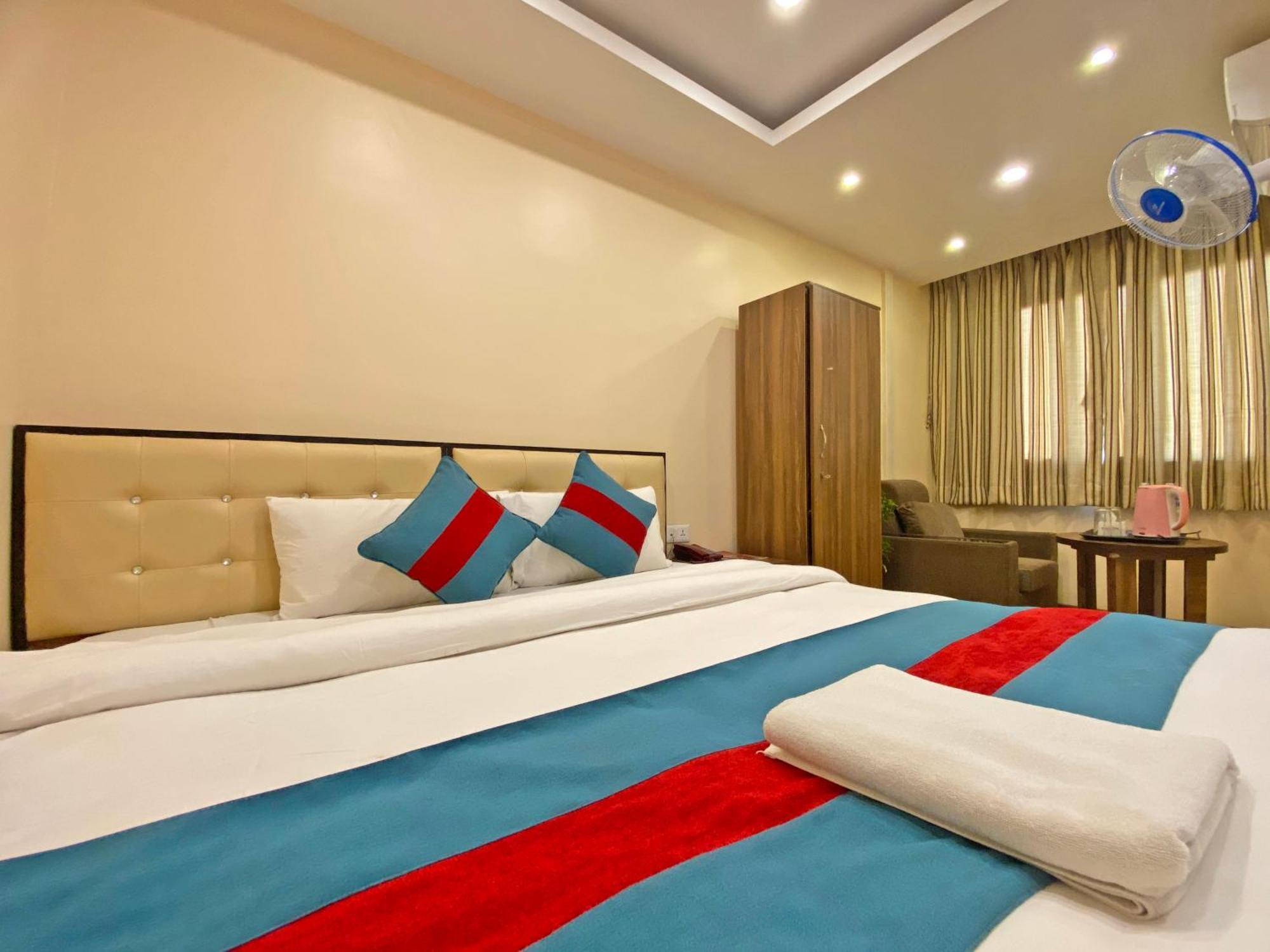 Hotel Airport Holiday Kathmandu Exterior foto